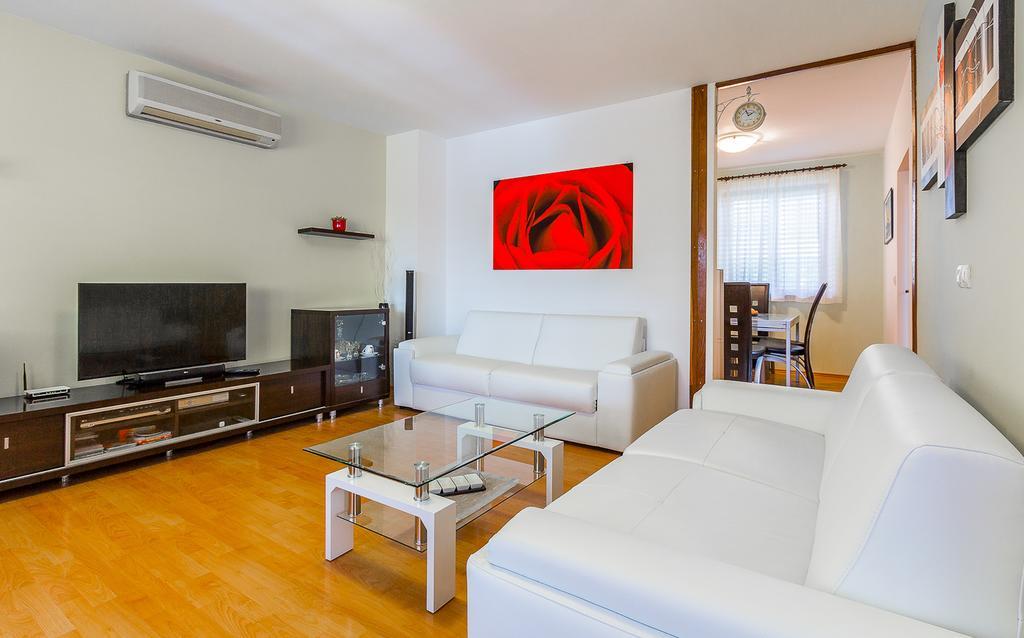 Holiday Home Villa Πούλα Δωμάτιο φωτογραφία