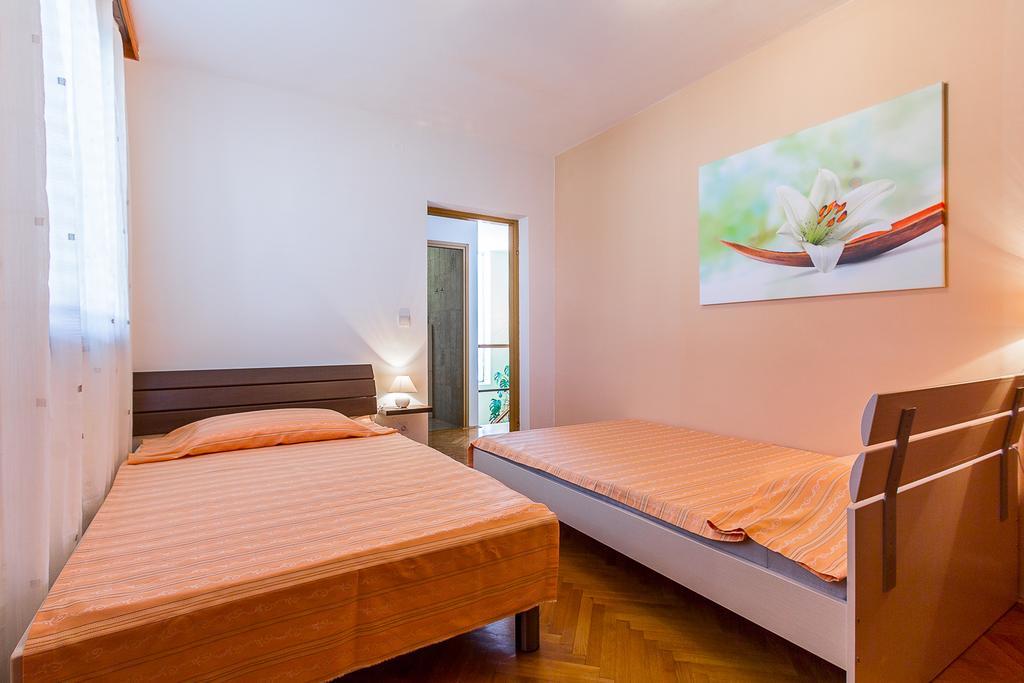 Holiday Home Villa Πούλα Δωμάτιο φωτογραφία