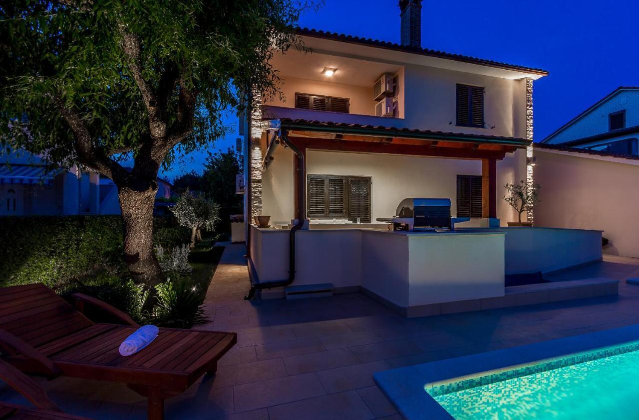 Holiday Home Villa Πούλα Δωμάτιο φωτογραφία